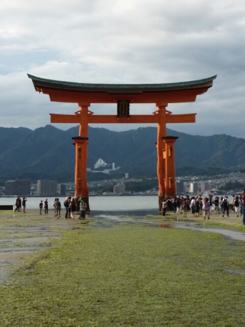 干潮時の厳島神社